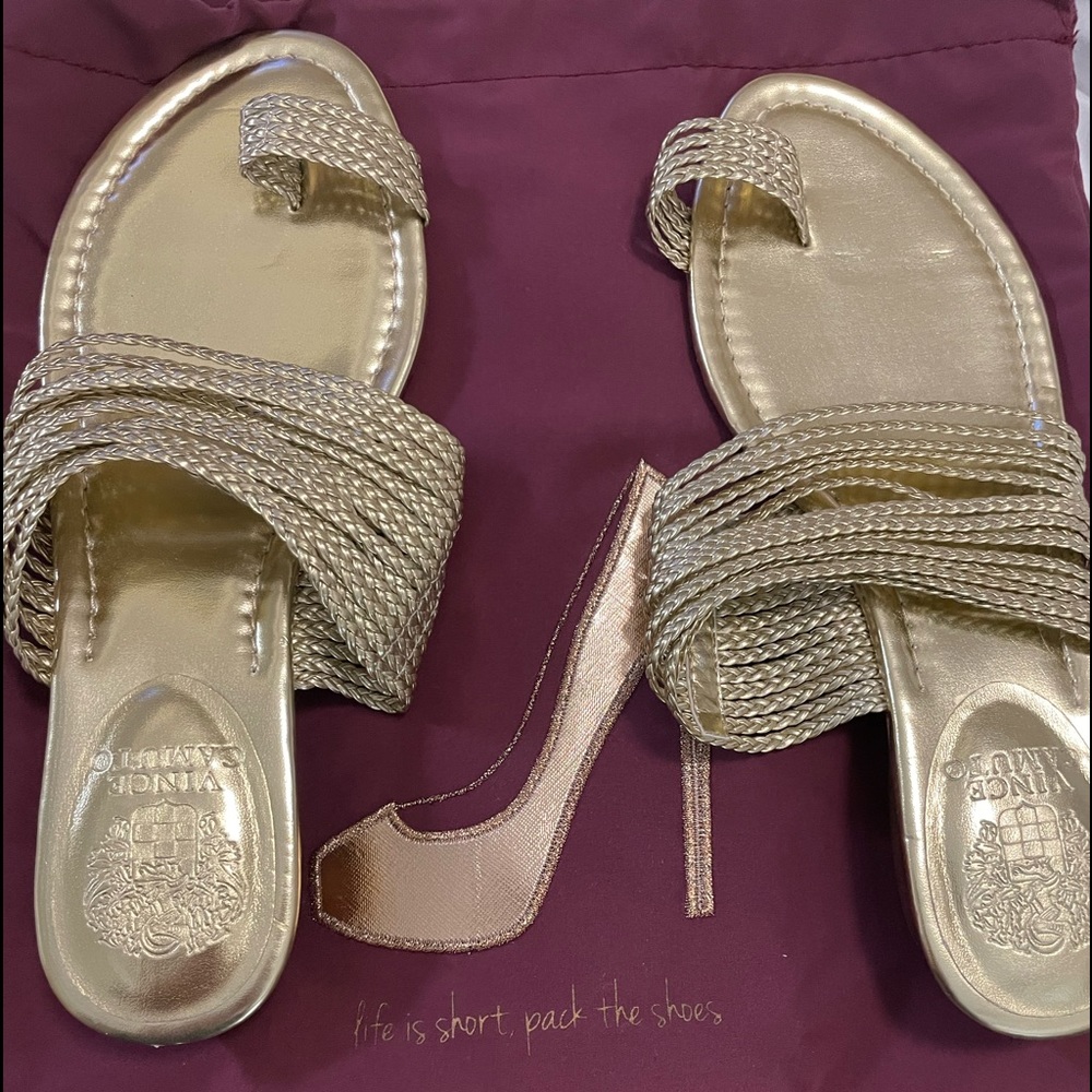 Vince camuto sandals gold size 9
